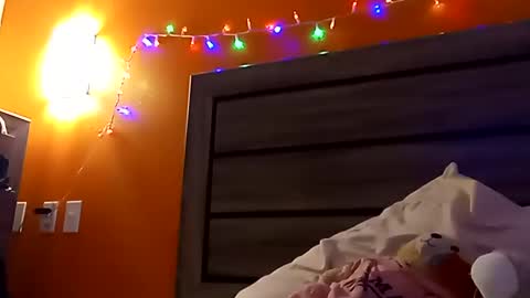 Snapshot of saucybear666 chatting on February 6, 2025, 12:00 am SnowBunny online show from February 6, 2025, 12:00 am