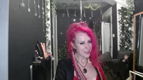 SaucySky online show from November 26, 2025, 9:54 am