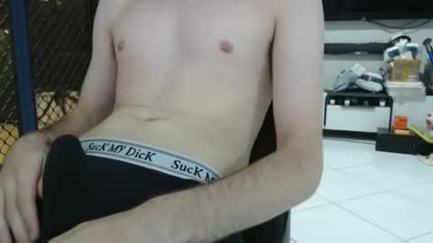 Snapshot of sausageroll420 chatting on February 5, 2025, 9:15 am sausageroll420 online show from February 5, 2025, 9:15 am