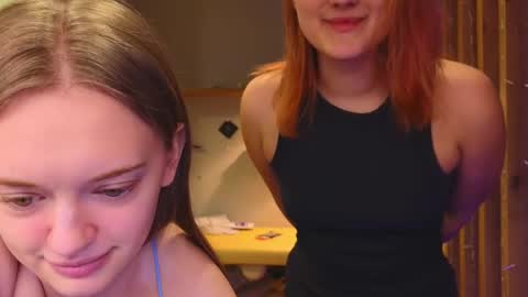 Snapshot of sav_anna chatting on January 10, 2025, 7:21 pm LUNA and ANNA    online show from January 10, 2025, 7:21 pm