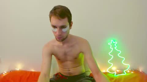 Snapshot of savak_hottie chatting on January 14, 2025, 6:13 am Savak Laakem online show from January 14, 2025, 6:13 am