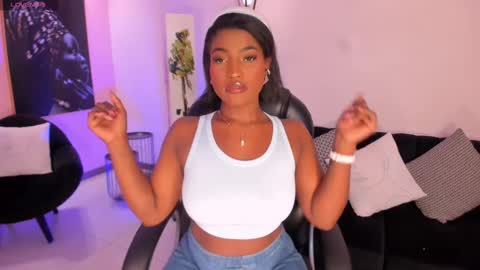 S a v a n n a h  online show from March 7, 2025, 12:45 pm