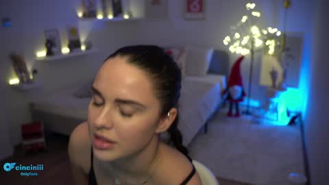 Snapshot of savvage_play chatting on December 15, 2024, 9:20 pm Naomi online show from December 15, 2024, 9:20 pm