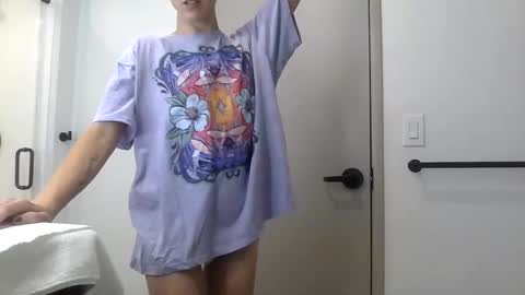 Snapshot of savvysavage6973 chatting on December 16, 2025, 7:13 am SavvySavage online show from December 16, 2025, 7:13 am