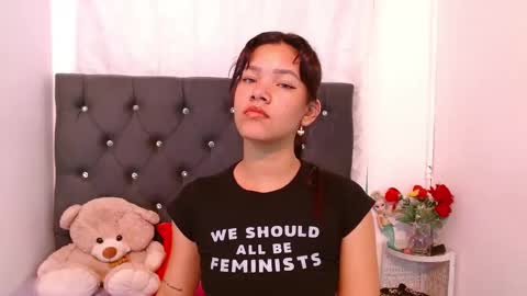 saykimmy online show from November 10, 2025, 6:56 am