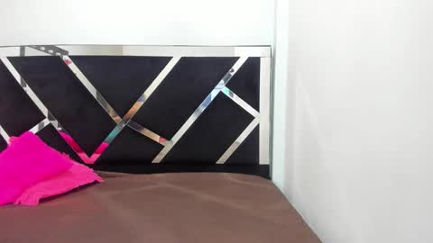 Snapshot of scaarlet_17 chatting on September 16, 2025, 7:37 pm scarlet online show from September 16, 2025, 7:37 pm