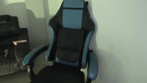 scarbadgirl_ online show from October 10, 2025, 4:33 am