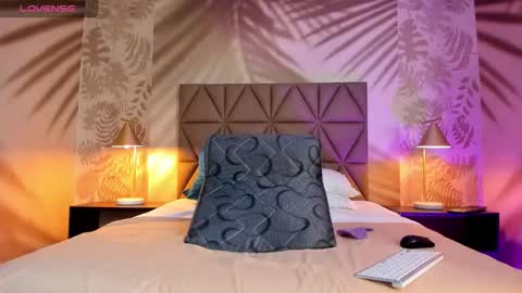 Snapshot of scarleett22 chatting on October 23, 2025, 8:07 pm Scarleet online show from October 23, 2025, 8:07 pm