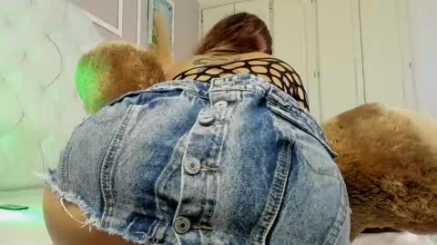 Snapshot of scarlet__hill chatting on December 31, 2024, 3:42 pm scarlet hill online show from December 31, 2024, 3:42 pm