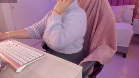 Snapshot of scarlet_miller_1 chatting on October 10, 2025, 11:53 am Celeste online show from October 10, 2025, 11:53 am