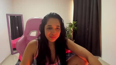 Snapshot of scarlet_venom chatting on October 21, 2025, 6:08 pm Scarlet Venom online show from October 21, 2025, 6:08 pm
