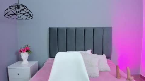 Scarlet  online show from March 8, 2025, 4:50 pm