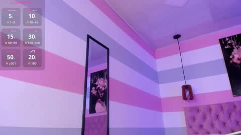 Scarlet  online show from October 13, 2025, 10:54 pm