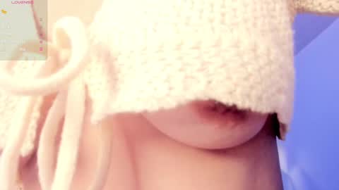 Scarlet  online show from October 15, 2025, 6:02 am