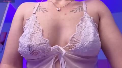 Scarlet  online show from November 24, 2025, 4:23 am