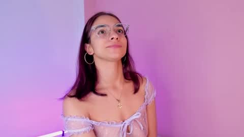 Snapshot of scarleth_red_ chatting on January 7, 2025, 11:58 am I am Scarleth Check mi profile online show from January 7, 2025, 11:58 am