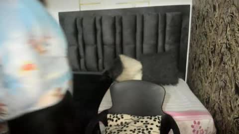 Snapshot of scarlethoot_ chatting on October 16, 2025, 11:55 am S C A R L E T online show from October 16, 2025, 11:55 am
