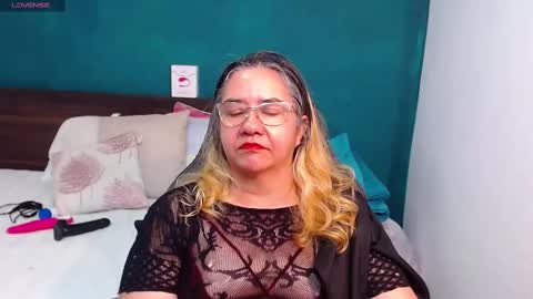 Snapshot of scarlett_duboi1 chatting on February 27, 2025, 3:04 am Scarlett online show from February 27, 2025, 3:04 am