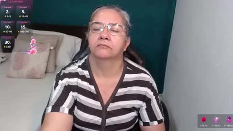 Snapshot of scarlett_duboi1 chatting on December 2, 2025, 5:02 am Scarlett online show from December 2, 2025, 5:02 am