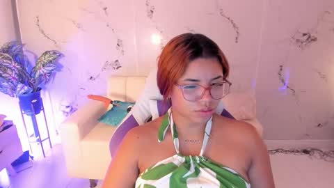 scarlett_enjoy1 online show from September 19, 2025, 12:39 pm