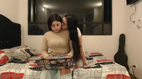 Scarlett and Jazmin online show from February 11, 2025, 8:05 am