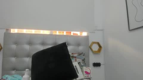 Snapshot of scarlett_fox20 chatting on January 23, 2025, 6:03 pm scarlett_fox20 online show from January 23, 2025, 6:03 pm