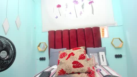 Snapshot of scarlett_fox20 chatting on November 8, 2025, 12:16 pm scarlett_fox20 online show from November 8, 2025, 12:16 pm