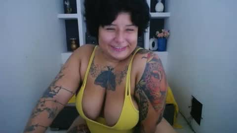 Snapshot of scarlett_keaty chatting on December 9, 2024, 1:55 pm scarlett online show from December 9, 2024, 1:55 pm