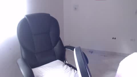 Scarlett online show from March 5, 2025, 12:22 pm