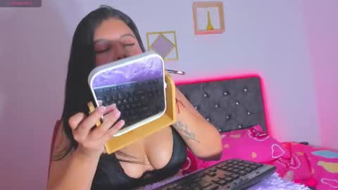 Snapshot of scarlett_monn chatting on September 17, 2025, 3:08 am Scarlett online show from September 17, 2025, 3:08 am