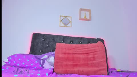 Snapshot of scarlett_monn chatting on October 3, 2025, 3:36 am Scarlett online show from October 3, 2025, 3:36 am