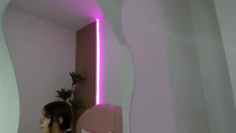 scarlett smith 3 online show from December 2, 2025, 3:01 am