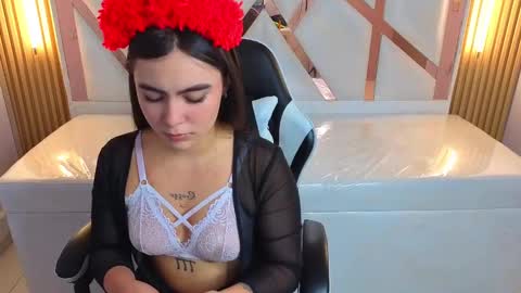 Scarlett online show from October 4, 2025, 12:58 pm