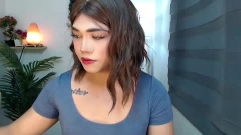    online show from December 5, 2025, 10:57 am