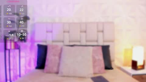 Snapshot of scarlettadams__ chatting on October 14, 2025, 12:50 pm online show from October 14, 2025, 12:50 pm