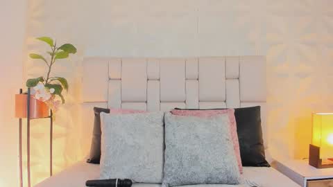 Snapshot of scarlettadams__ chatting on December 5, 2025, 12:58 pm online show from December 5, 2025, 12:58 pm