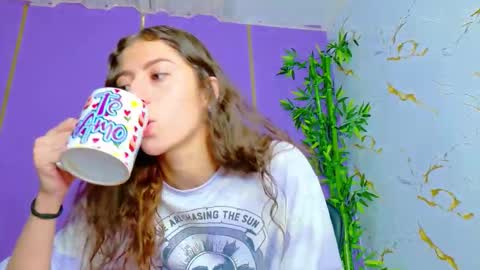 Snapshot of scarlettjones_x chatting on September 27, 2025, 2:16 am Scarlet online show from September 27, 2025, 2:16 am
