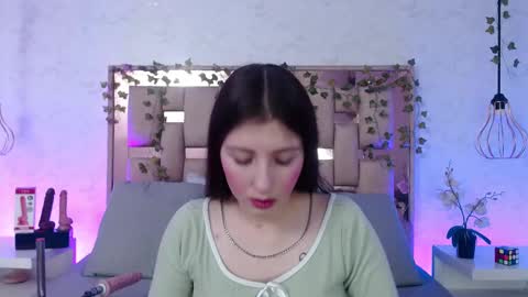 Scarlet online show from September 12, 2025, 11:32 am