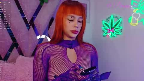 Snapshot of scarlettrusso1 chatting on October 17, 2025, 12:19 pm Scarlett online show from October 17, 2025, 12:19 pm