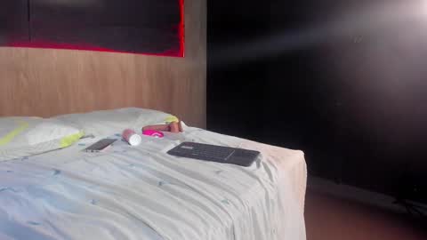 Snapshot of scarlettsinclaiir_ chatting on December 13, 2025, 7:53 pm scarlettsinclaiir_ online show from December 13, 2025, 7:53 pm