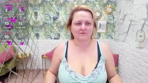 Snapshot of scarlettsoft chatting on December 2, 2025, 5:13 am Scarlett online show from December 2, 2025, 5:13 am