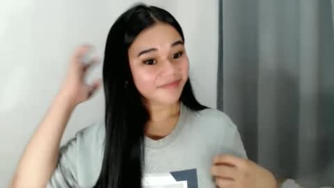 Snapshot of scarletvamp chatting on March 3, 2025, 7:39 pm scarletvamp online show from March 3, 2025, 7:39 pm