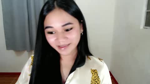 Snapshot of scarletvamp chatting on March 4, 2025, 12:33 pm scarletvamp online show from March 4, 2025, 12:33 pm