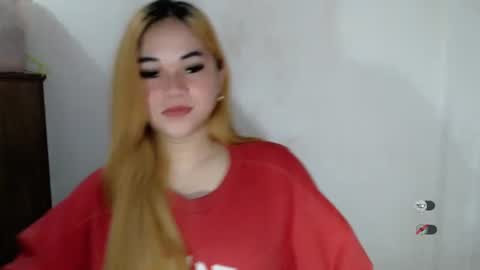 Snapshot of scarletvamp chatting on October 3, 2025, 11:35 pm scarletvamp online show from October 3, 2025, 11:35 pm