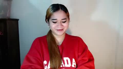 Snapshot of scarletvamp chatting on November 14, 2025, 9:57 pm scarletvamp online show from November 14, 2025, 9:57 pm