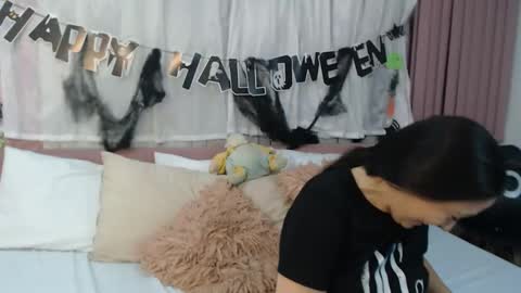 Snapshot of sccarlettjonnes chatting on October 29, 2025, 10:39 am SCARLET online show from October 29, 2025, 10:39 am