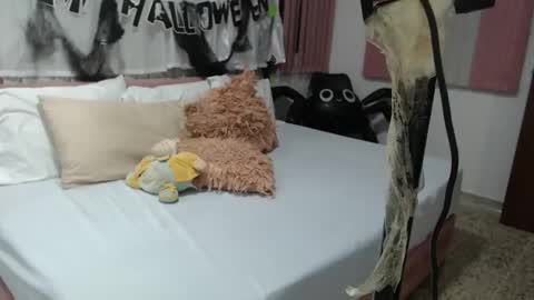 Snapshot of sccarlettjonnes chatting on October 31, 2025, 10:27 am SCARLET online show from October 31, 2025, 10:27 am