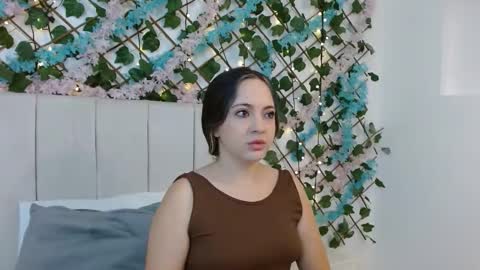 Snapshot of sccarlettjonnes chatting on December 14, 2025, 11:15 am SCARLET online show from December 14, 2025, 11:15 am