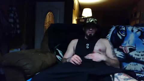 Snapshot of schecter7x chatting on November 10, 2025, 6:01 am Schecter7x online show from November 10, 2025, 6:01 am