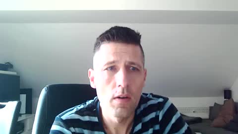 Snapshot of schnuckigeil chatting on February 10, 2025, 12:39 pm Dildomen online show from February 10, 2025, 12:39 pm